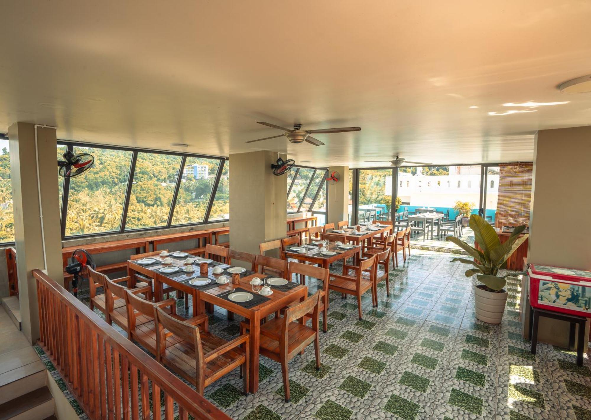 Golden Daisy Hotel Phu Quoc Exterior photo