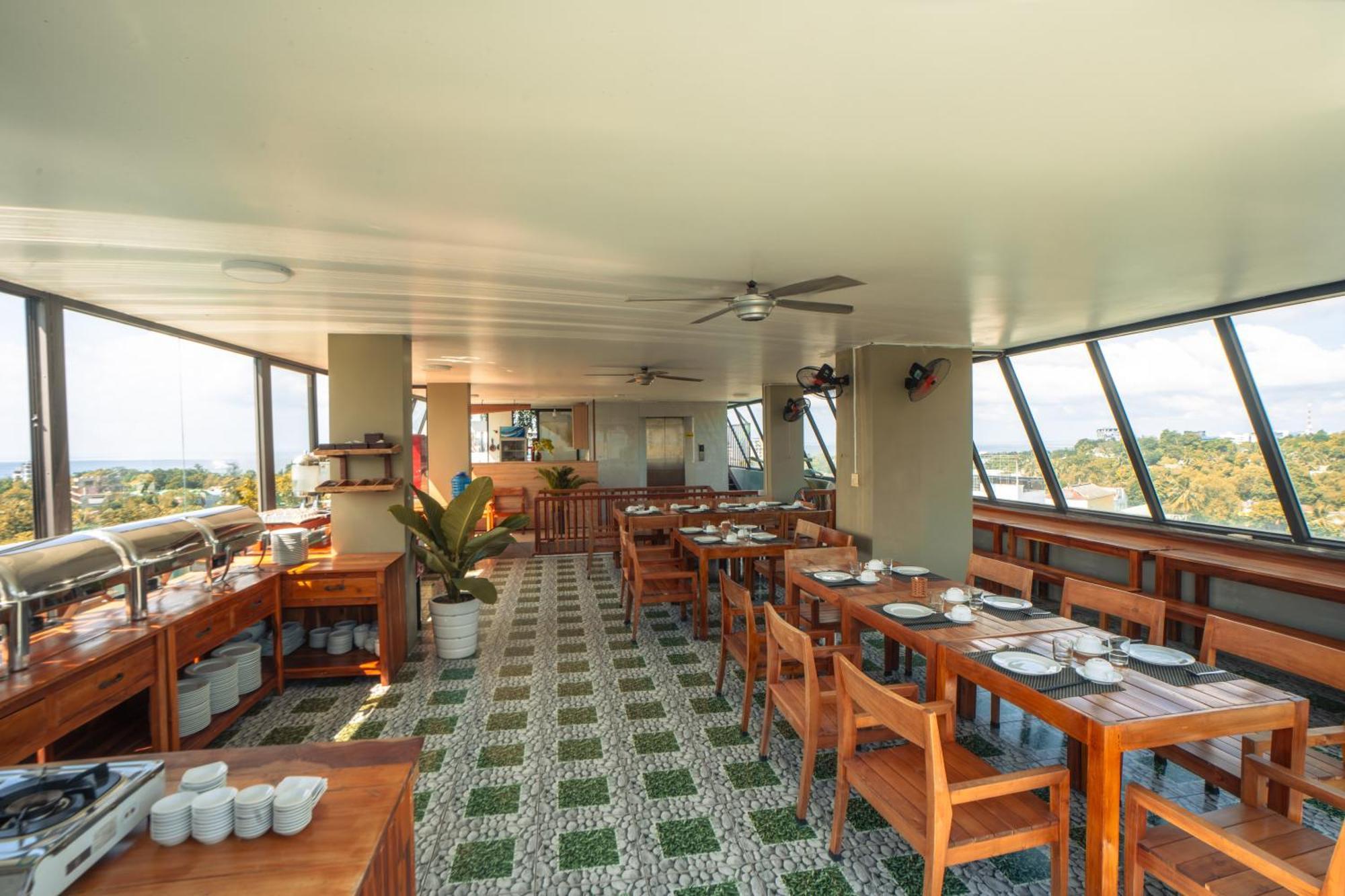 Golden Daisy Hotel Phu Quoc Exterior photo